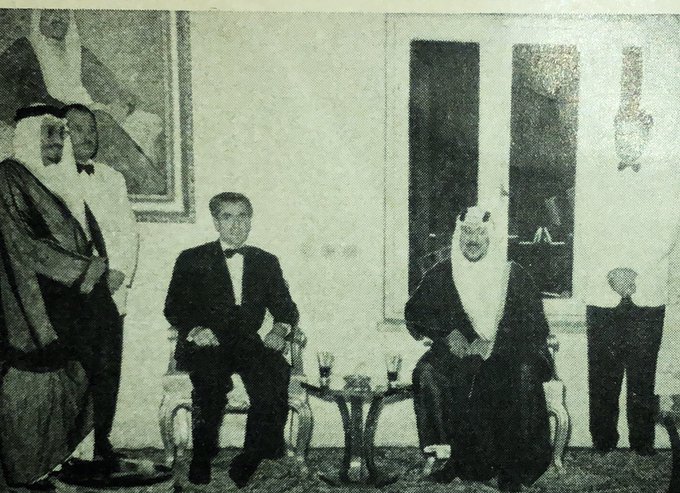King Saud receives the Shah of Iran in his residence in Tehran (Palace of Sahi Bijar) with the Ambassador of the Kingdom Hamza Guth - 1955