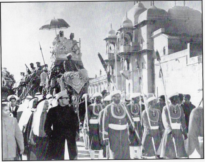 King Saud bin Abdul Aziz, riding a villa during his official visit to India.