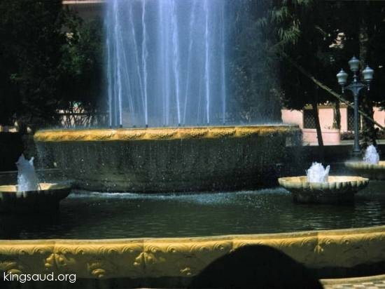 A picture of a water sculptures Palace Nasiriyah