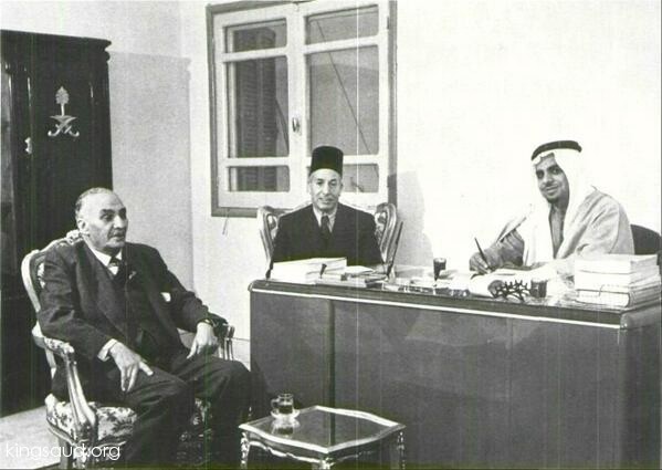 Nasser Al-Manqour the first director of the Saudi King Saud University and Mustafa El Saka Dean of the Faculty of Arts and Mustafa technical supervisor in 1960