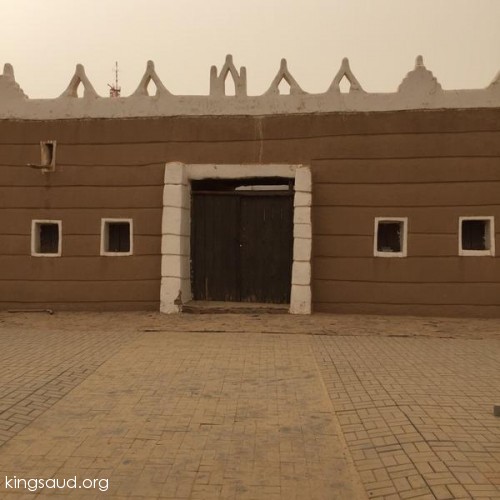 The first Emiri school in Najran was established in 1361 AH and was named the Saudi school. Now its called The King Saud School