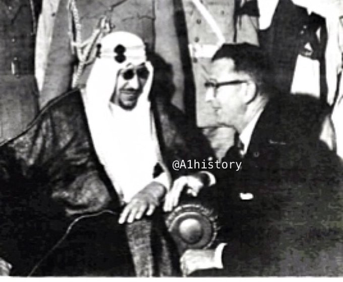 King Saud in an talk with the President of Aramco Mr. Thomas Parker - 1961
