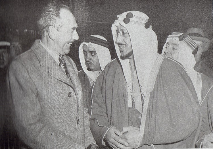 Forieng Secretery Etshsen greets Prince Saud at his arrival to Washington - 1947.