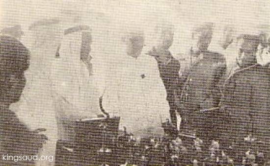 The Prime minister of India Nehru with the students