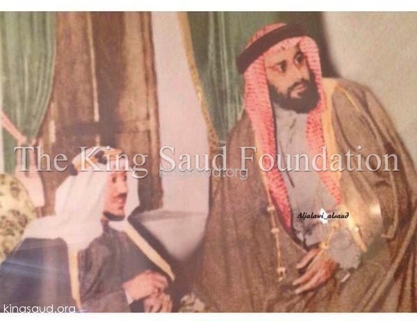 الملك سعود وأمير الشرقية الأمير سعود بن عبدالله بن جلوي في الدمام رحمهم الله .