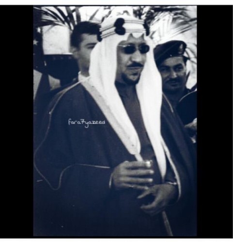 الملك سعود رحمه الله  وثلاث لقطات  في  الظهران ١٩٥٤