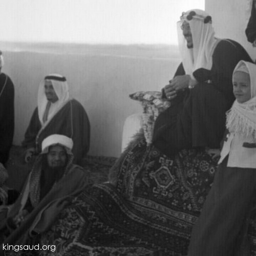 الملك سعود والأمير فهد بن عبدالعزيز والأمير منصور بن سعود