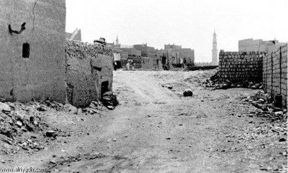 شارع الظهيرة في الرياض خلال أعمال التوسعة للمنطقة عام 1379هـ