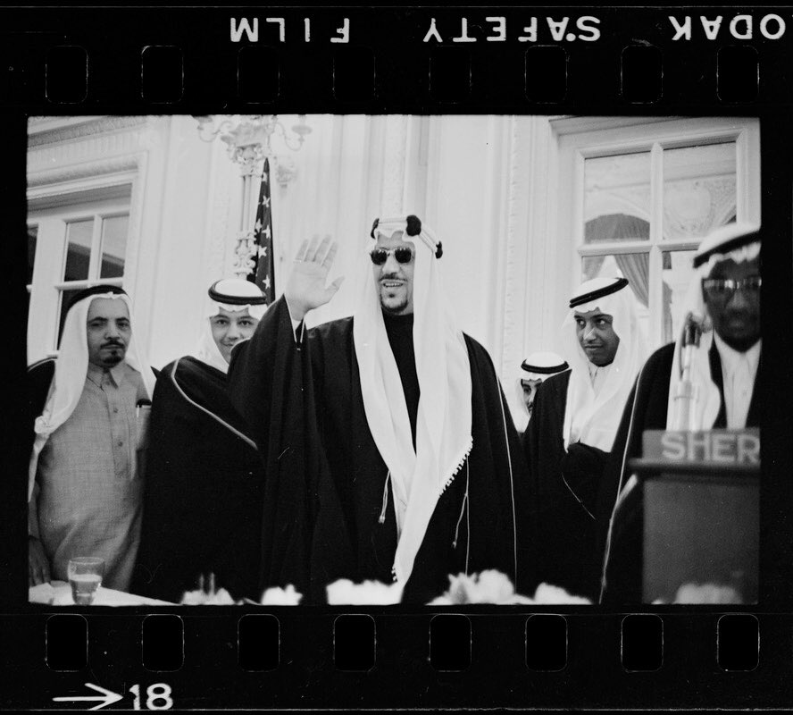 صور فوتوغرافية نادرة جدا لجلالة الملك المعظم  @kingsaud  رحمه الله واسكنه الجنة سنة ١٩٦٢ م
