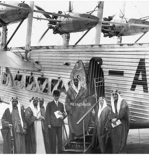 Crown Prince Saud , Hafez Wahba, Zarkali, Medhat Sheikh Al-Ard and Rifai on a visit to the aircraft factory in Britain