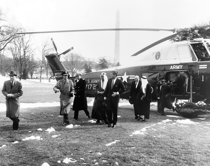   King Saud leaving Washington on president Kennedy’s Hellicopter , Jan 1962