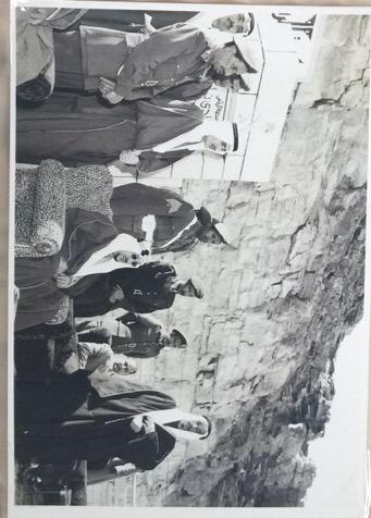 الملك سعود يفتتح سد وادي نمار وبجانبه الأمير فواز بن عبدالعزيز أمير الرياض