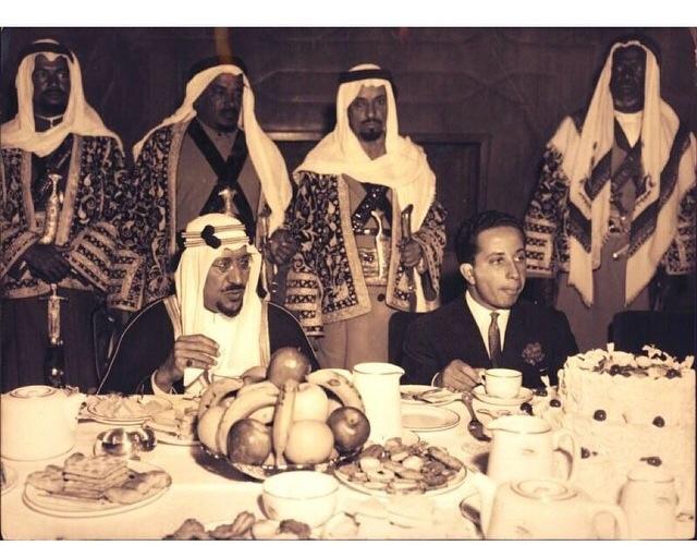 الملك سعود والملك فيصل الثاني ملك العراق في الشرقية ١٩٥٧ رحمهما الله