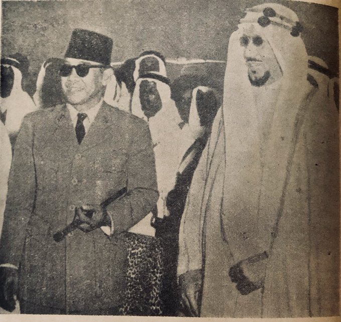 الملك سعود و سوكارنو الرئيس الاندونيسي