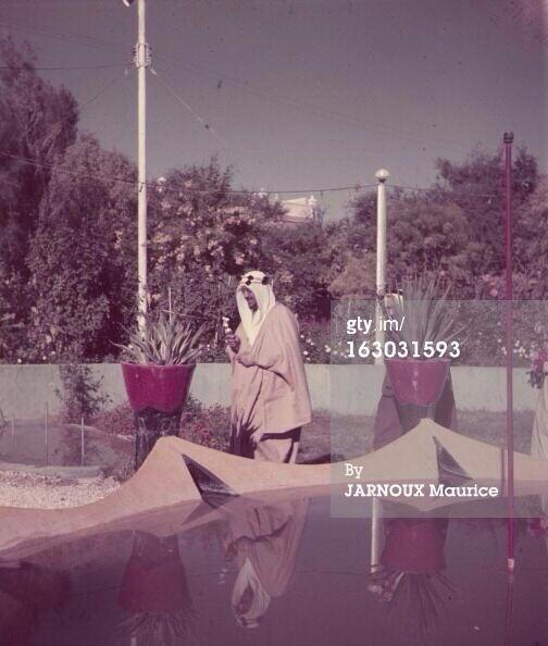 الملك سعود رحمه الله في حديقة الناصرية عام ١٩٥٣ ‫‬