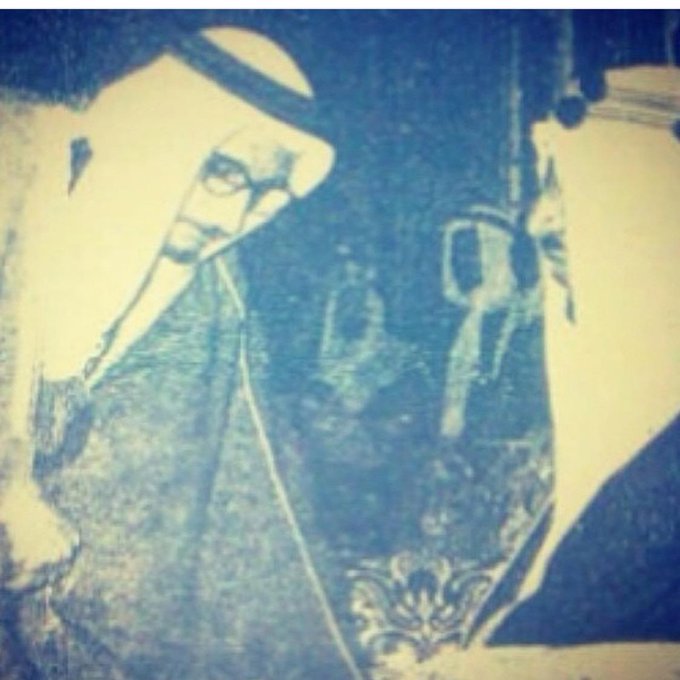 الملك سعود في حديث مع أمين مدينة الرياض الأمير فهد بن فيصل الفرحان رحمهم الله .