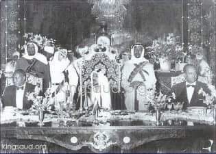 King Saud during a banquet given in honor of the prime minister of Sudan, Abdullah Khalil ( right ) and his foreign minister, Mohammad Mahjoub ( left ) - Riyadh 1958