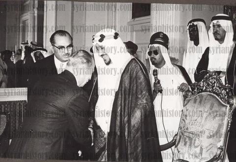 King Saud while receiving a foreign guest