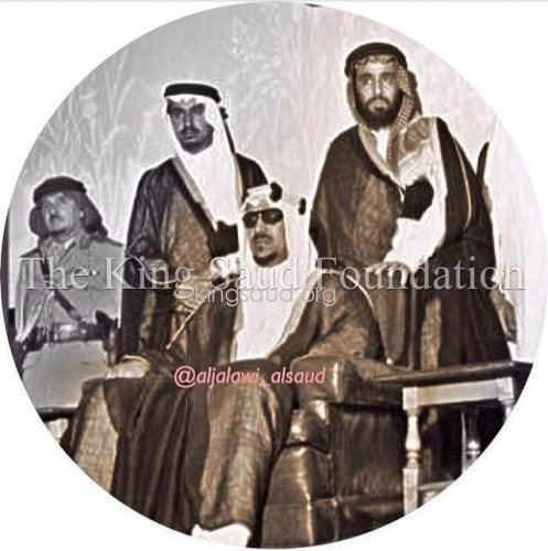 King Saud—may God have mercy on him—together with Prince Saud bin Abdullah bin Jiluwi, Governor of the Eastern Province, Prince Mut‘ib bin Abdulaziz, and General al‑Namla, in Dammam.
