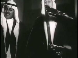 الملك سعود بن عبدالعزيز آل سعود رحمه الله أثناء استقباله المهنئين بعد عودته من الخارج | ١٩٦٢م 🇸🇦